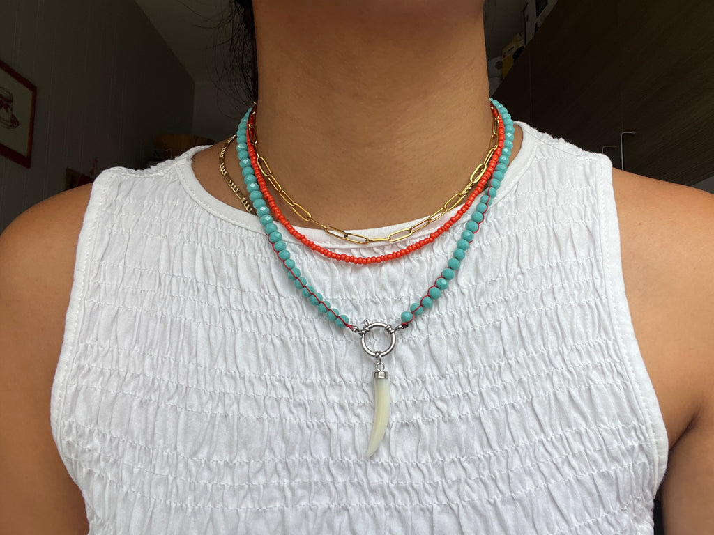 Collar colmillo